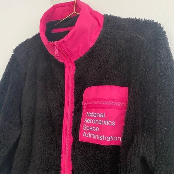 South Pole Jr Black and Pink  NASA Fuzzy Teddy Zip Up Jacket Size Medium - Picture 3 of 9